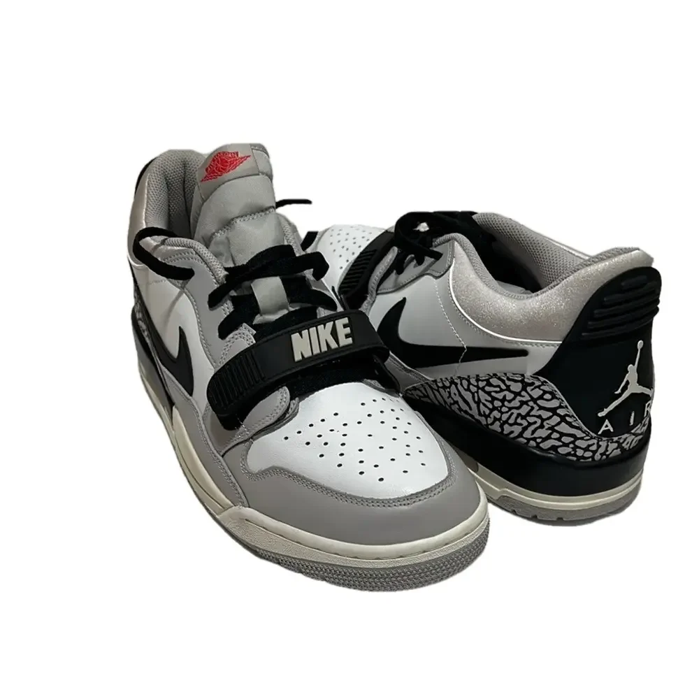 JORDAN legacy 312 low tech grey fire red black men’s Sneakers Size 11.5 GUC.